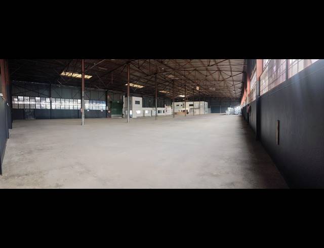 2,100M² WAREHOUSE TO LET IN CITY DEEP